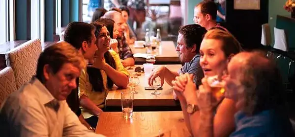 Gdzie zjeść w Rynie? Odkryj najlepsze restauracje i smaki