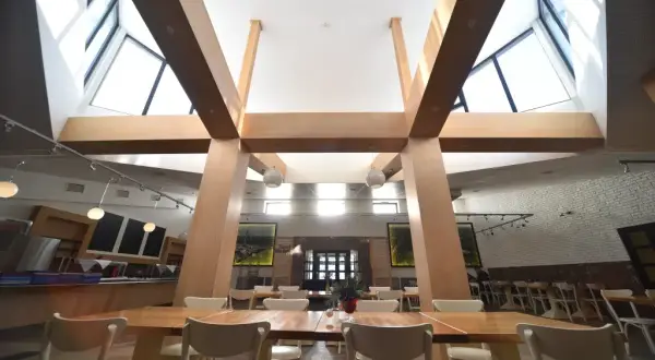 Gdzie zjeść w Jasnej Górze? Najlepsze restauracje i kawiarnie