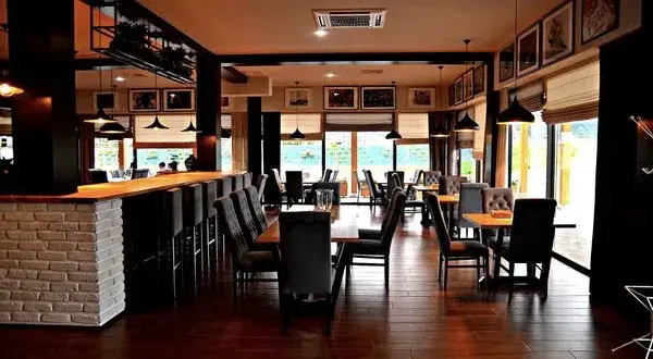 Gdzie zjeść w Starym Sączu? Najlepsze restauracje i smaki, które musisz poznać